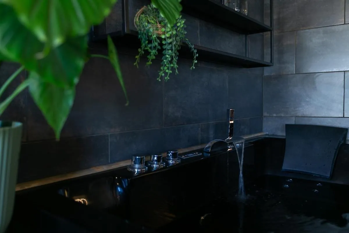 La Cachette Du Couvent, Balneo, Patio Apartment Pontivy